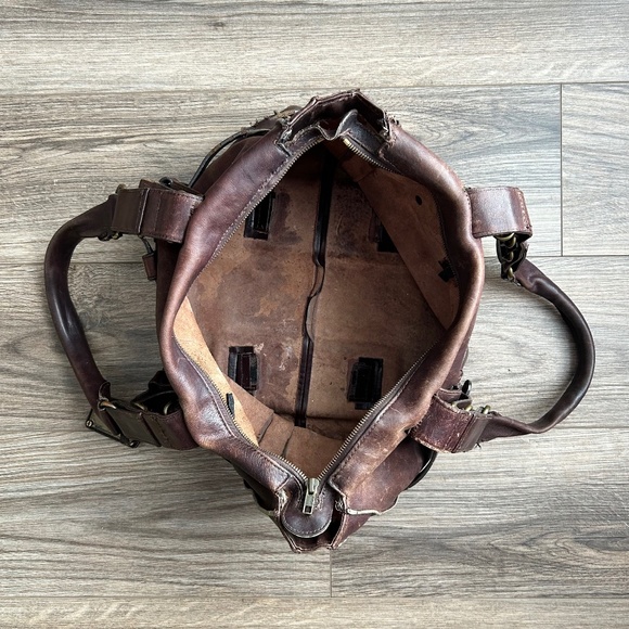 Hugo Boss Vintage Leather Shoulder Bag - Picture 9 of 15